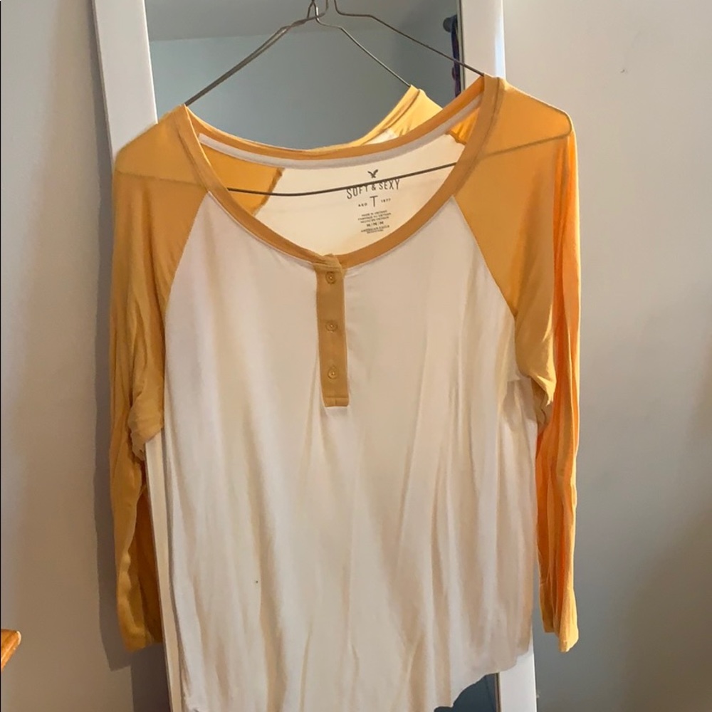 American eagle baseball tee yellow and white